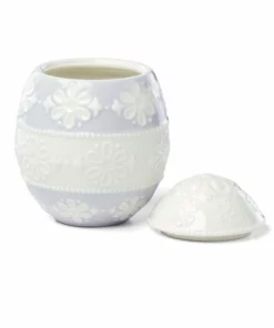 Lenox Easter Eyelet Candle Home Décor