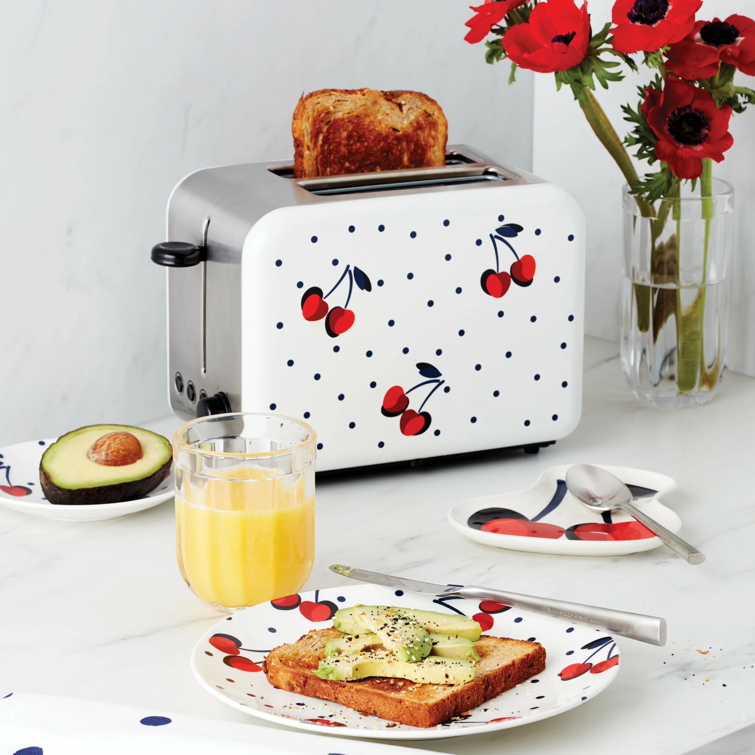 Kate Spade Kitchen Vintage Cherry Dot Toaster